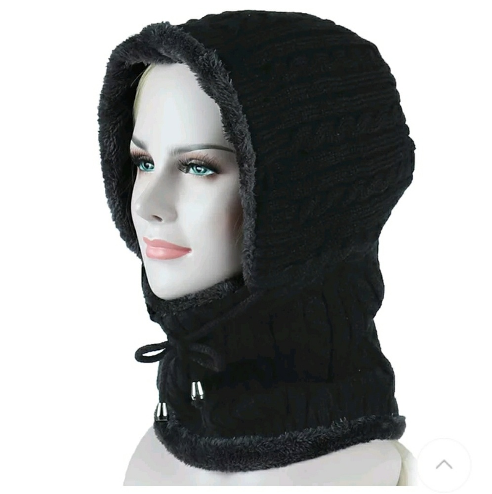 *ONLY 2 LEFT!* Faux Fur Drawstring Hood